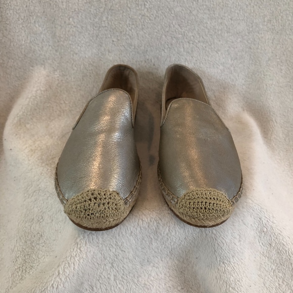 Slide-on silver espadrille flats NEW! - Picture 3 of 5